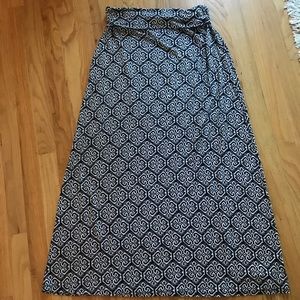 Wet Seal L skirt